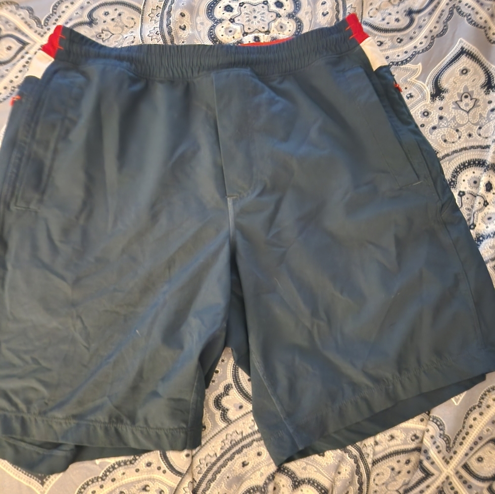Birdogs shorts size L